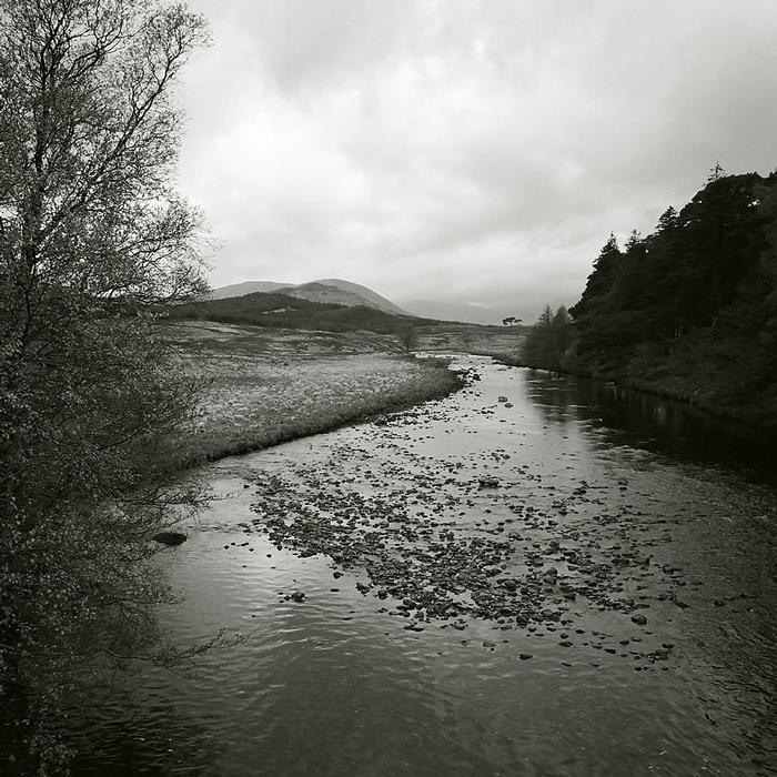 p2005 05f bw 013m